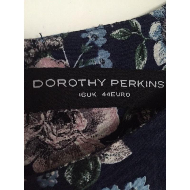Dorothy perkins size 16