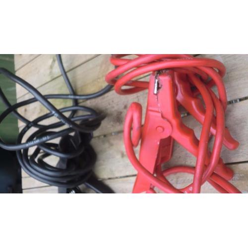Car jump leads