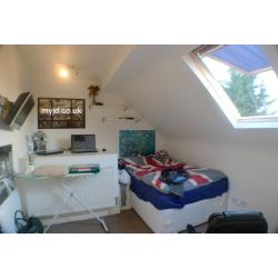 LOVELY ROOM CLOSE TO THE CENTRE! CENTRAL LONDON CALLING! HURRY UP