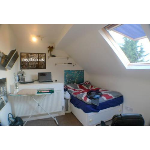 LOVELY ROOM CLOSE TO THE CENTRE! CENTRAL LONDON CALLING! HURRY UP