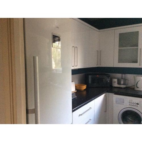 Big double 5 minute walk from underground