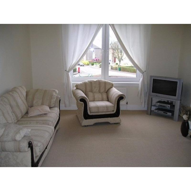 Beautiful and clean two-bedroom flat in a quiet area