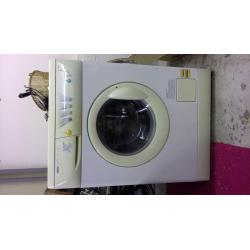 Zanussi Aquacycle XC Washing Machine. Perfect condition with instructions, can deliver locally.