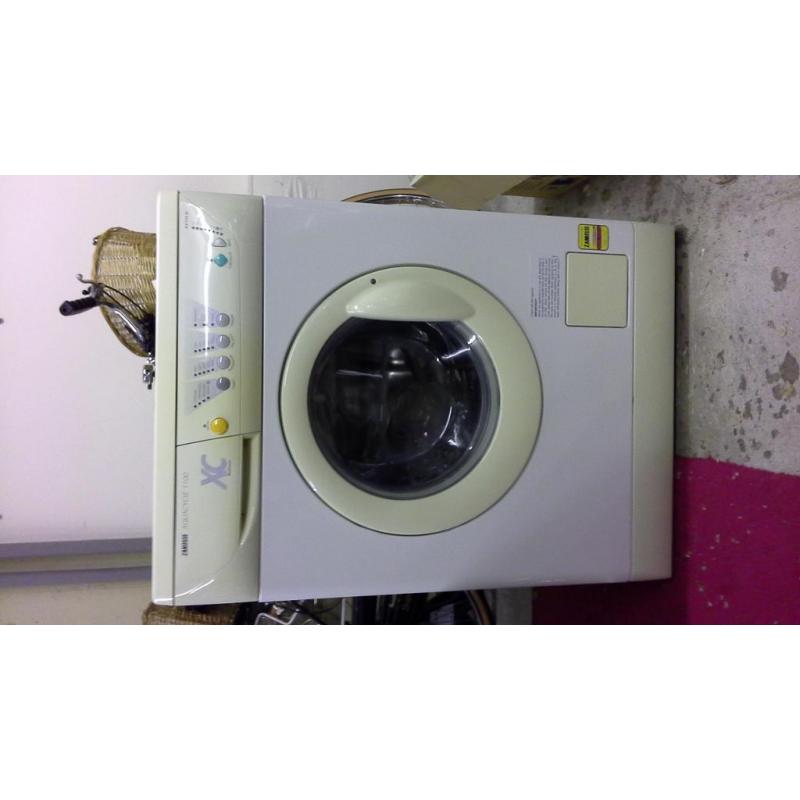 Zanussi Aquacycle XC Washing Machine. Perfect condition with instructions, can deliver locally.
