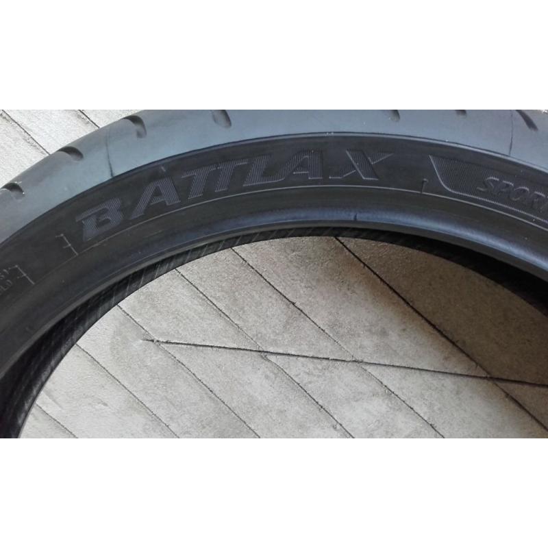 Bridgestone front tyre 120/70/17