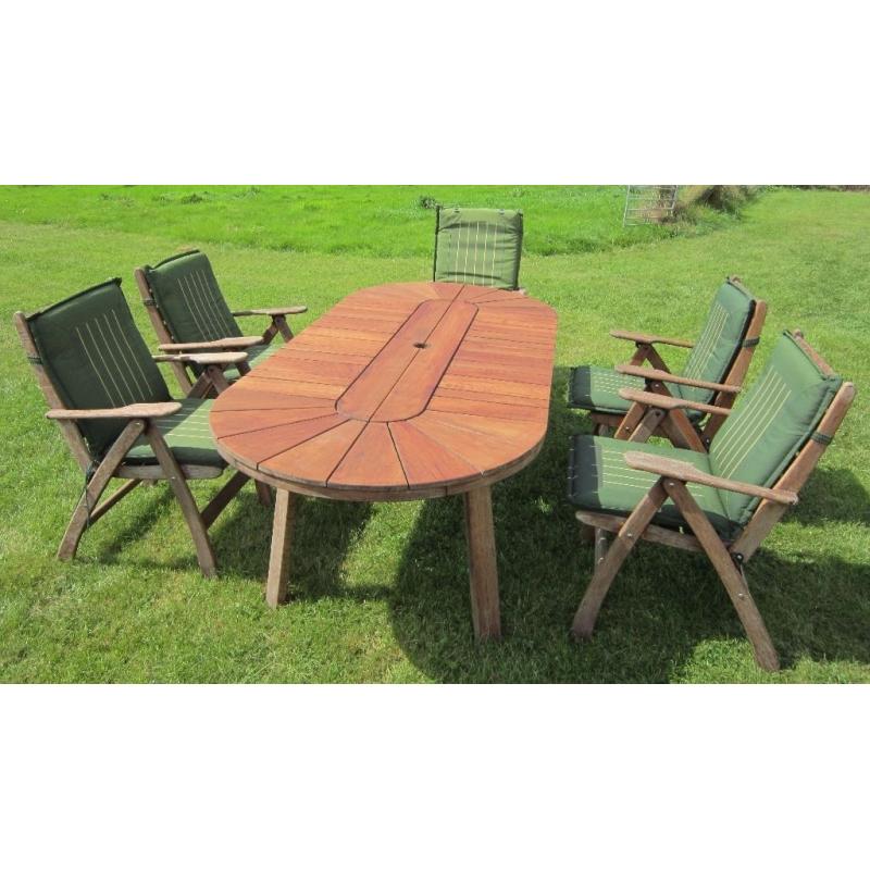 Attractive Foldable Hardwood Patio/Garden Oval table and 6 chair Dining Set