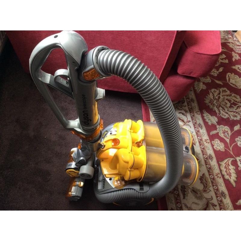 Dyson telescopic vacuum