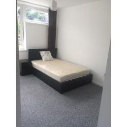 Bright,newly refurbished clean double bedroom