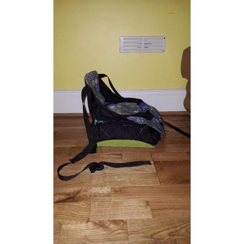 Munckin Travel Booster Seat and Bag