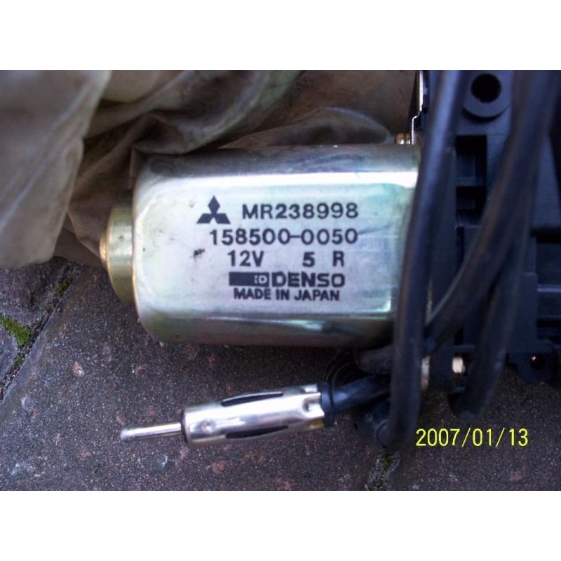 Mitsubishi shogun / pajero MK2 electric aerial