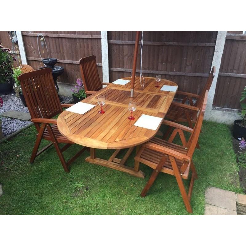 Teak Extendable Table, 4 Fully Reclining Chairs & 3 Metre Parasol including Cover