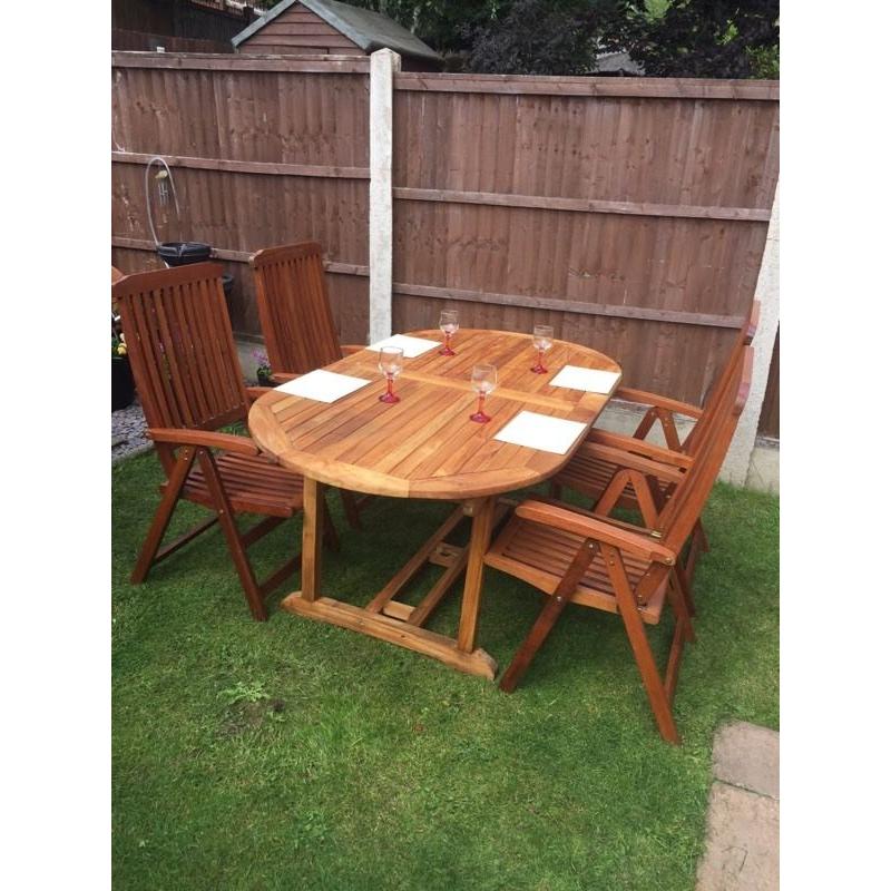 Teak Extendable Table, 4 Fully Reclining Chairs & 3 Metre Parasol including Cover