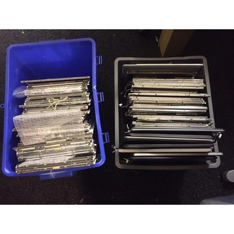Joblot of over 100 laptop screens