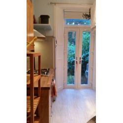 Cosy, clean small double room within flat share. Available to students