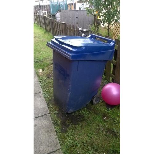 LOOKING FOR FREE WHEELIE BIN