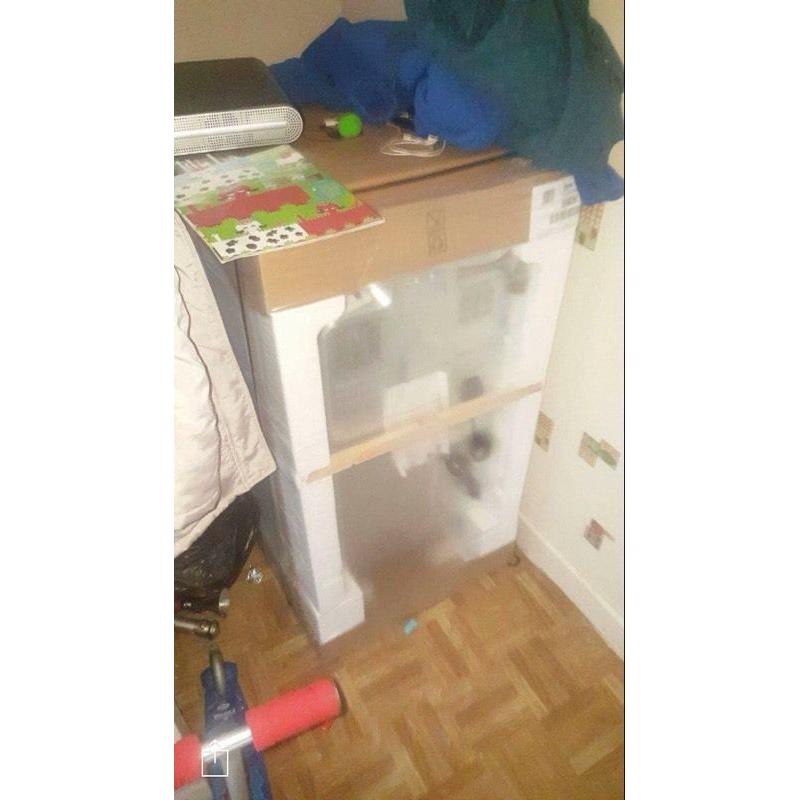 BRAND NEW gas cooker