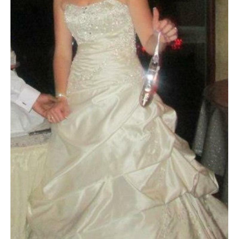 Mori lee Ivory wedding dress