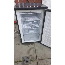 Under counter freezer