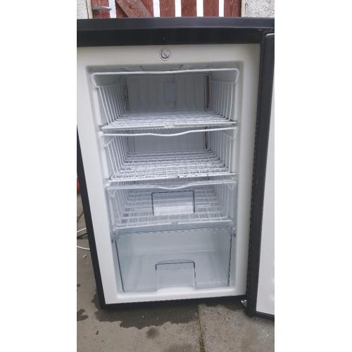 Under counter freezer