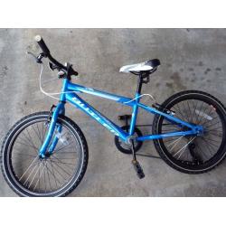Boys bike 7-9 yrs old Claude Butler