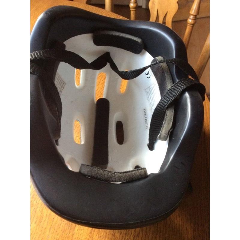 Childs cycle helmet size 48-54cms