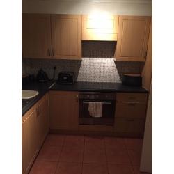 Kitchen units/ worktops and ceramic Samsung hob!