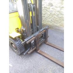 Hyster 2.5 Gas forklift, triplex mast, with side shift