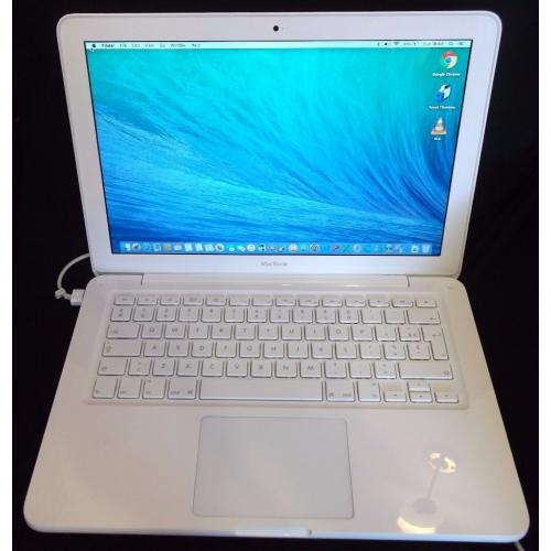 Apple Macbook Unibody Laptop - 2.26Ghz/6GB/1TB/Superdrive/Ethernet/VGA/OSX El Capitan/Office/iLife.