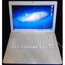 Apple Macbook Laptop - 2.4Ghz/4GB/250GB/Superdrive/Ethernet/USB/VGA/Office/iLife '11/VLC/Toast 11.