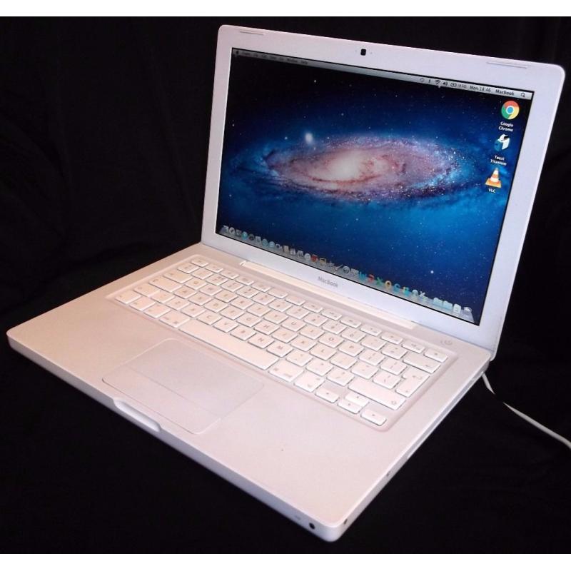 Apple Macbook Laptop - 2.4Ghz/4GB/250GB/Superdrive/Ethernet/USB/VGA/Office/iLife '11/VLC/Toast 11.
