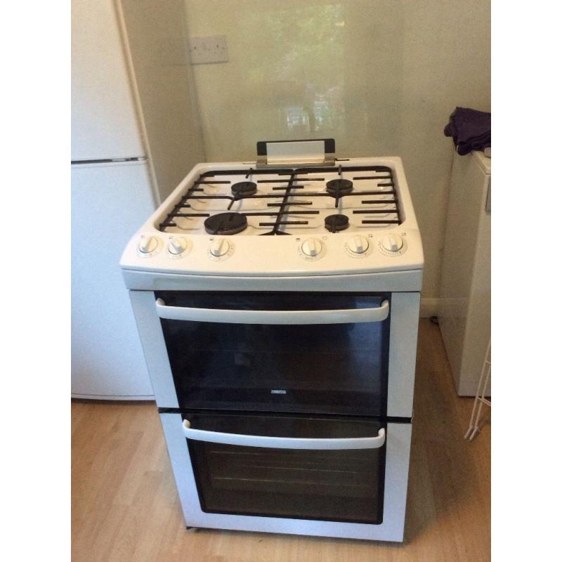 Zanussi double oven, grill and hob gas cooker free standing