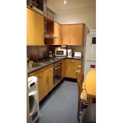 Spacious Double Room Near Leyton Station