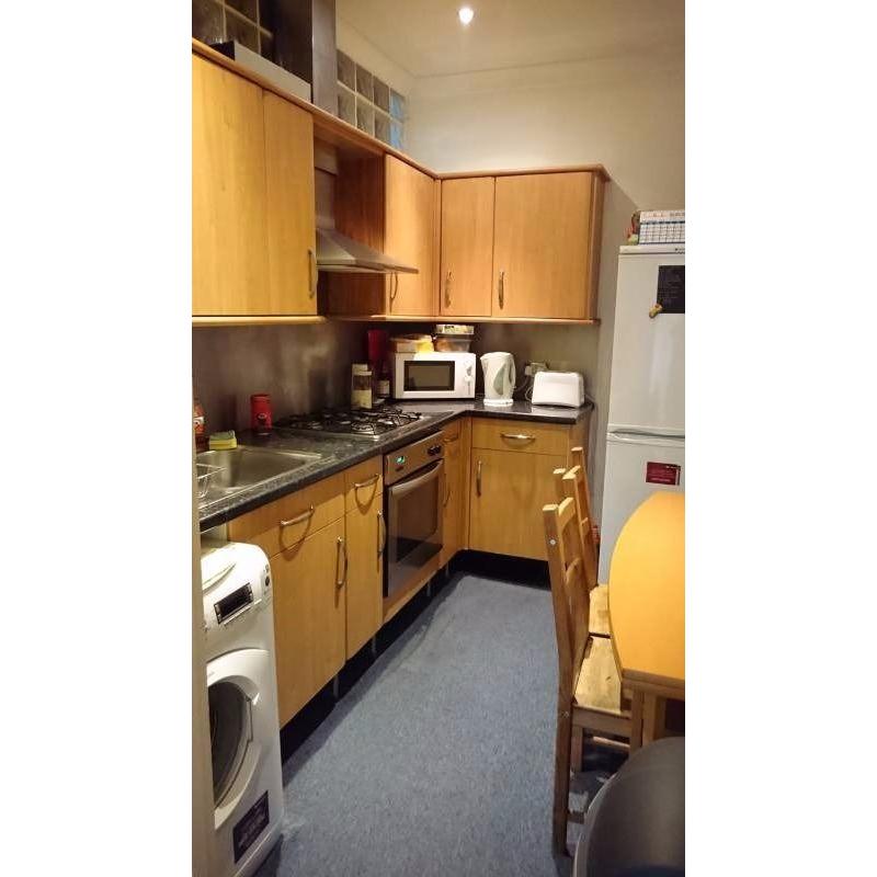 Spacious Double Room Near Leyton Station