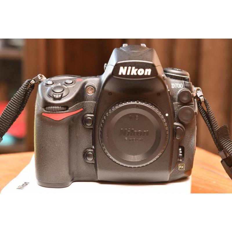 Nikon D700 FX Digital SLR in Excellent Condition + Genuine MB-D10 Grip