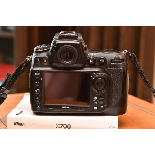 Nikon D700 FX Digital SLR in Excellent Condition + Genuine MB-D10 Grip