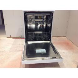 Hotpoint Dishwasher in very good condition, colour - White 2 years old.