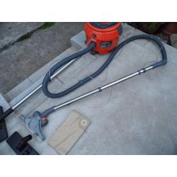 vax 6121 multivax shampoo and carpet cleaner/ and vacuums