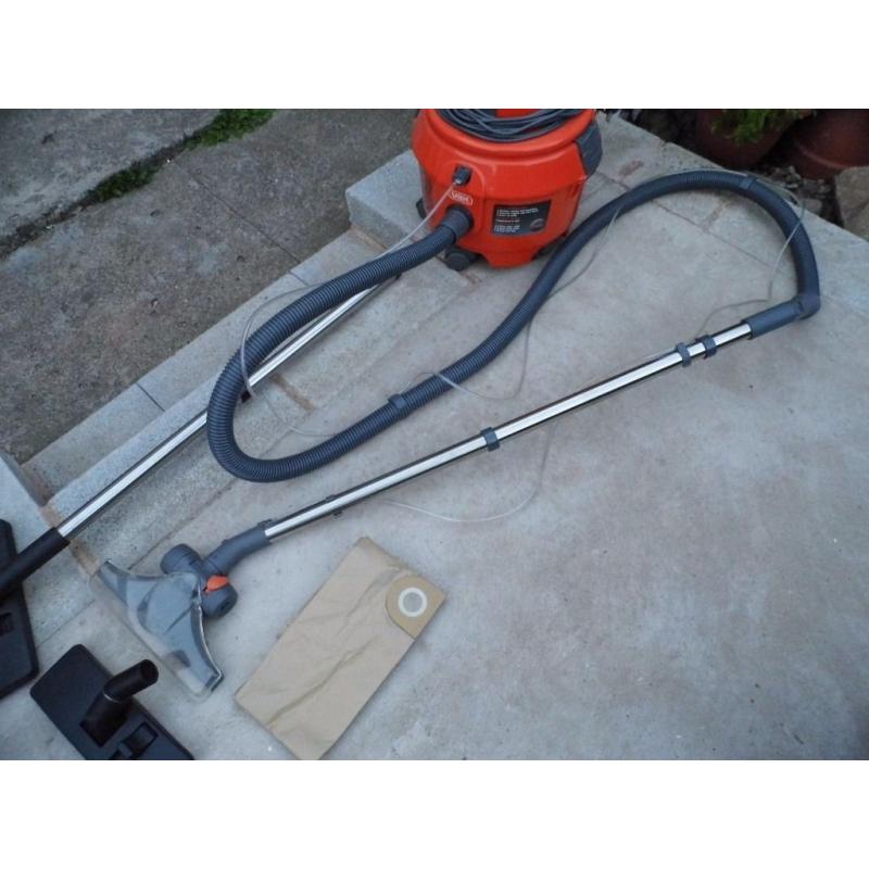 vax 6121 multivax shampoo and carpet cleaner/ and vacuums