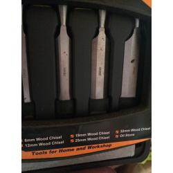 5 Piece Wood Chisel set c/w oil stone