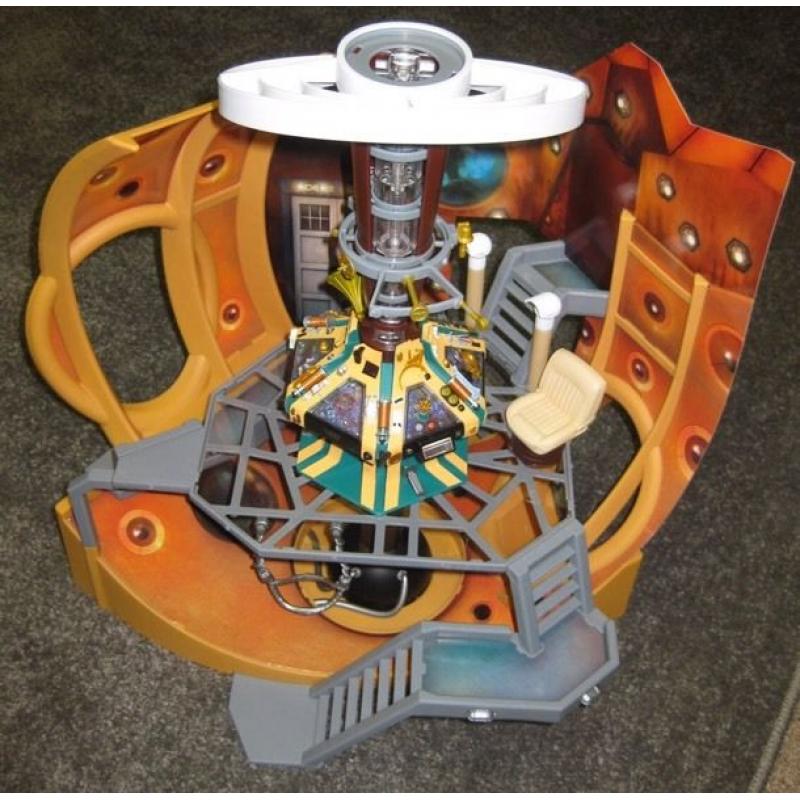 Doctor Who 11th Doctor TARDIS playset