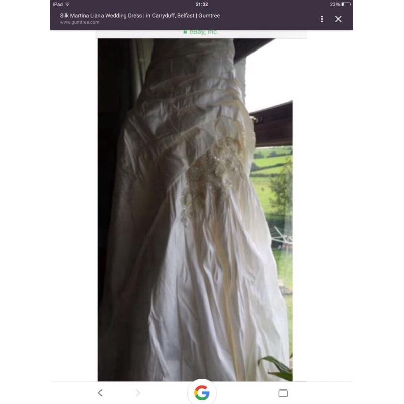 Wedding dress