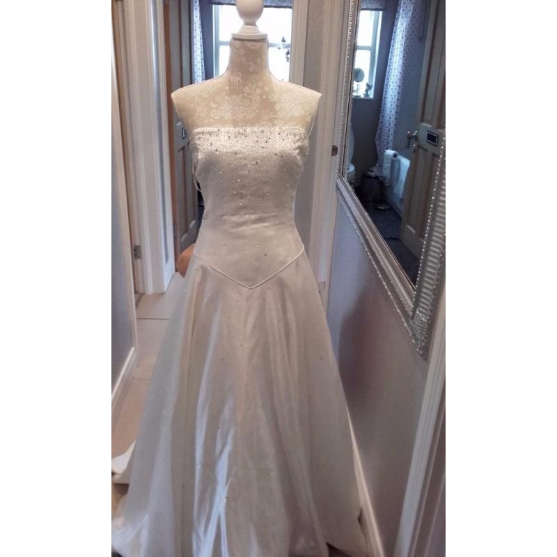 Two Beautiful Wedding Dresses (14/16 and 16/18)