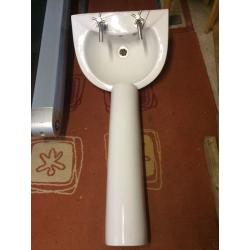 White wash hand basin