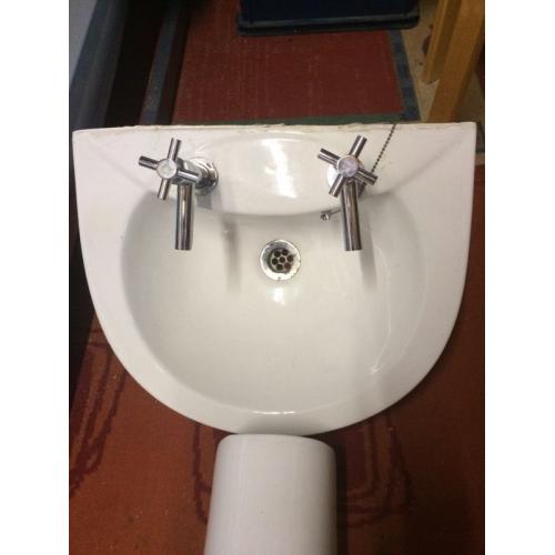 White wash hand basin
