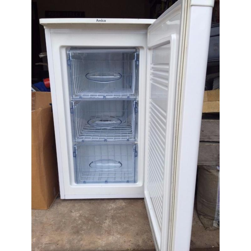 Amica Under Counter Freezer