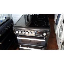 Hotpoint Electric Cooker - Ceramic hob / Excellent Condition / Free local delivery