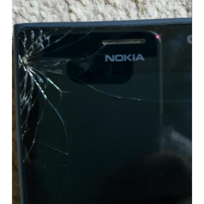 Nokia Lumia 735