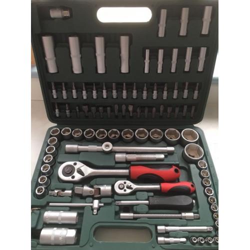 Brand new 94 piece socket set