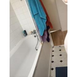 2 ROOMS SAME FLAT ** IS THAT BY ANY CHANCE YOUR HOMEY HOME ? PERFECT LOCATION - ZONE 1 !!