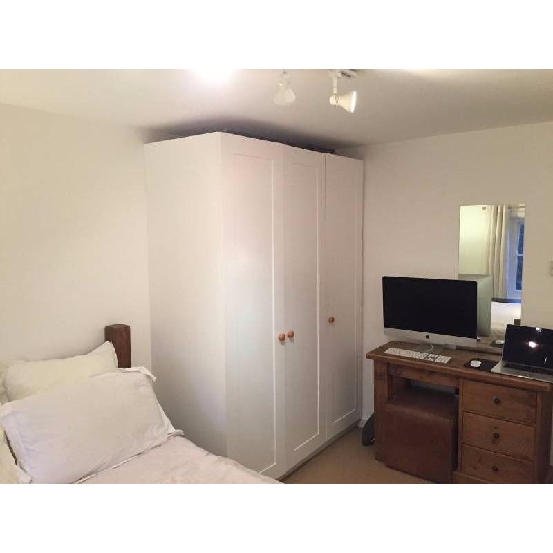 ** Huge double room in super cool Camden flatshare! Best address in NW1